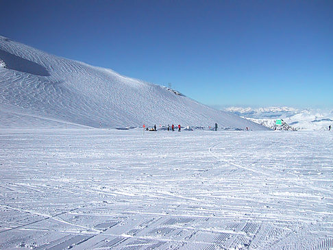 Die Piste hinunter Foto 